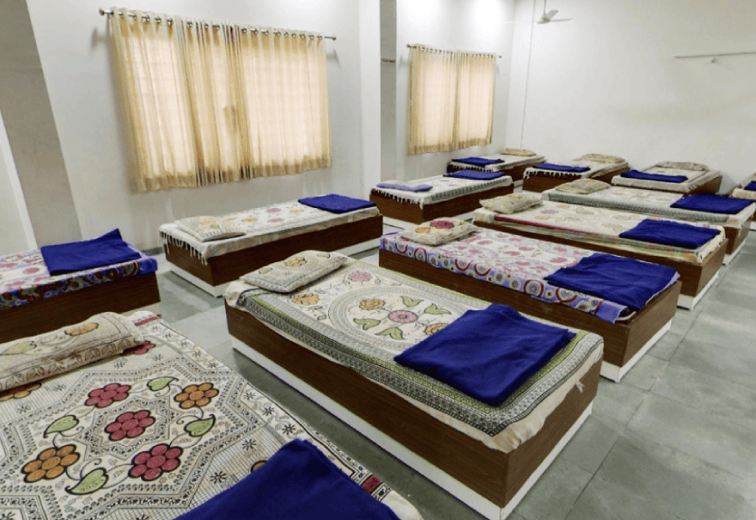 Group room with multiple beds